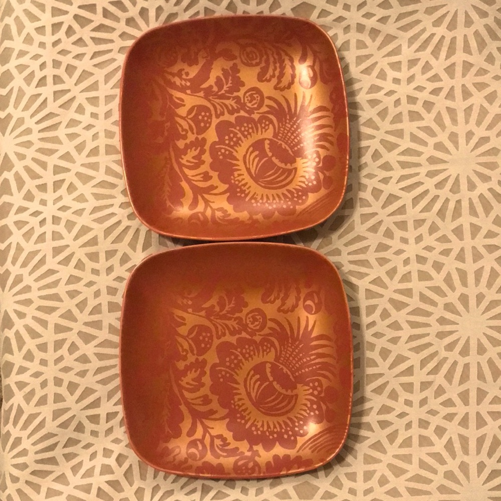 222 Fifth Paradise Chintz Red-Gold Stoneware (2) Plates - 8 3/4 inch